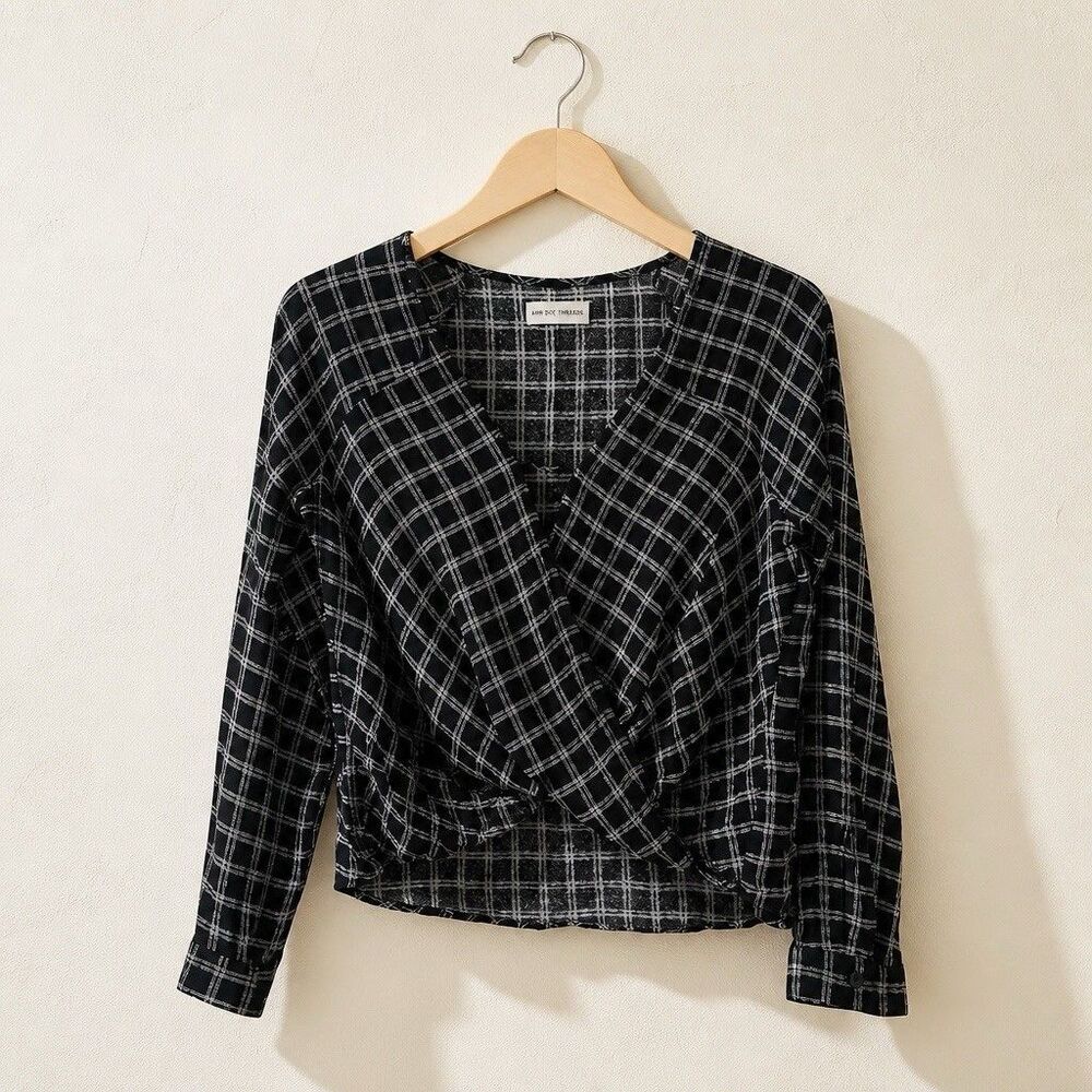 Urban Outfitters black and white plaid faux-wrap Open Front long-sleeve blouse M